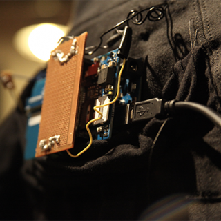 Μία αγωνία χρόνων τελειώνει. Η Ελληνίδα μάνα έχει πλέον τη θαυματουργή ζακέτα της