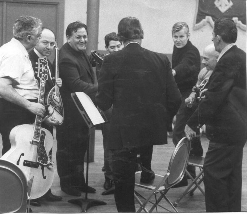 2. Στο Μπρόντγουεϊ το 1967 με τον Χάρη Λεμονόπουλο και ξένους μουσικούς στα studio της Κολούμπια.