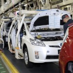 Η Toyota αντικαθιστά τα ρομπότ με τους ανθρώπους