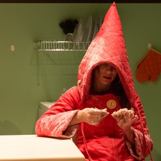 ΚΡΙΤΙΚΗ ΘΕΑΤΡΟΥ: Αδελφοί Γκριμ εναντίον Δόμνας Σαμίου