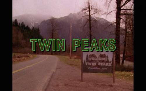 Ο David Lynch άλλαξε πάλι γνώμη. Θα σκηνοθετήσει τελικά το Twin Peaks.