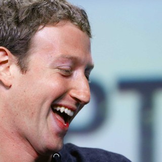 Τα «like» που κάνουν πλούσιο τον Mark Zuckerberg
