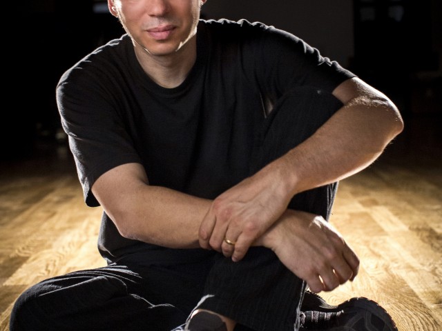 Ακούστε το νέο κομμάτι του Αλκίνοου Ιωαννίδη