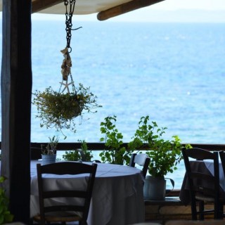 Κι όμως! Υπάρχει τίμια ελληνική καθαρή κουζίνα στη Χαλκιδική