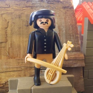 Ξυλούρης, Βενιζέλος, Τσε Γκεβάρα και Αρχιεπίσκοπος Χριστόδουλος σε Playmobil