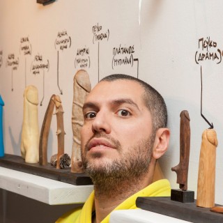 Π..ΤΣΑ ΔΕΝΤΡΟ ΚΑΙ ΡΟΜΠΟΤ (Μια έκθεση του Βασίλη Μπαχαρίδη)